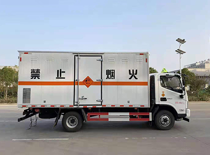 宽甸爆破器材运输车